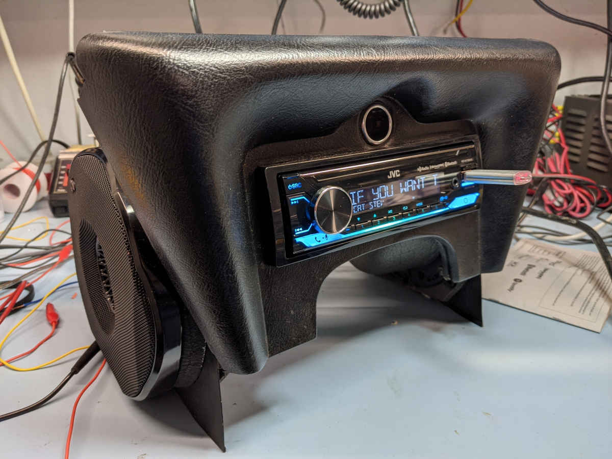 jaguar-radio1.jpg