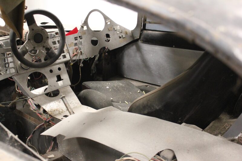 1965-jaguar-e-type-628107601e955-800x533.jpg