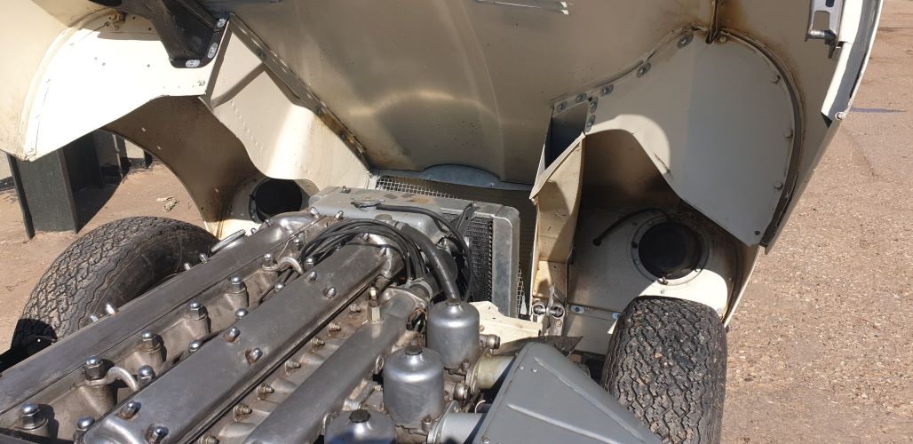 E type carbs 100.jpg
